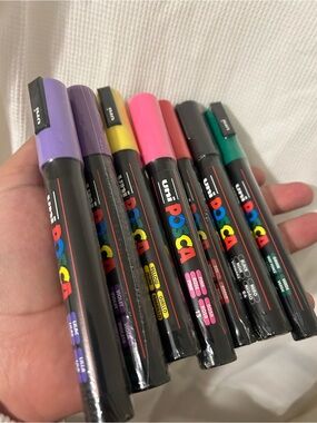 Post a markers new in packaging